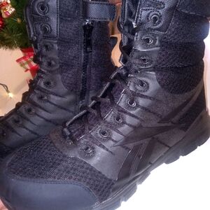 Mens size 12 Reebok work boots